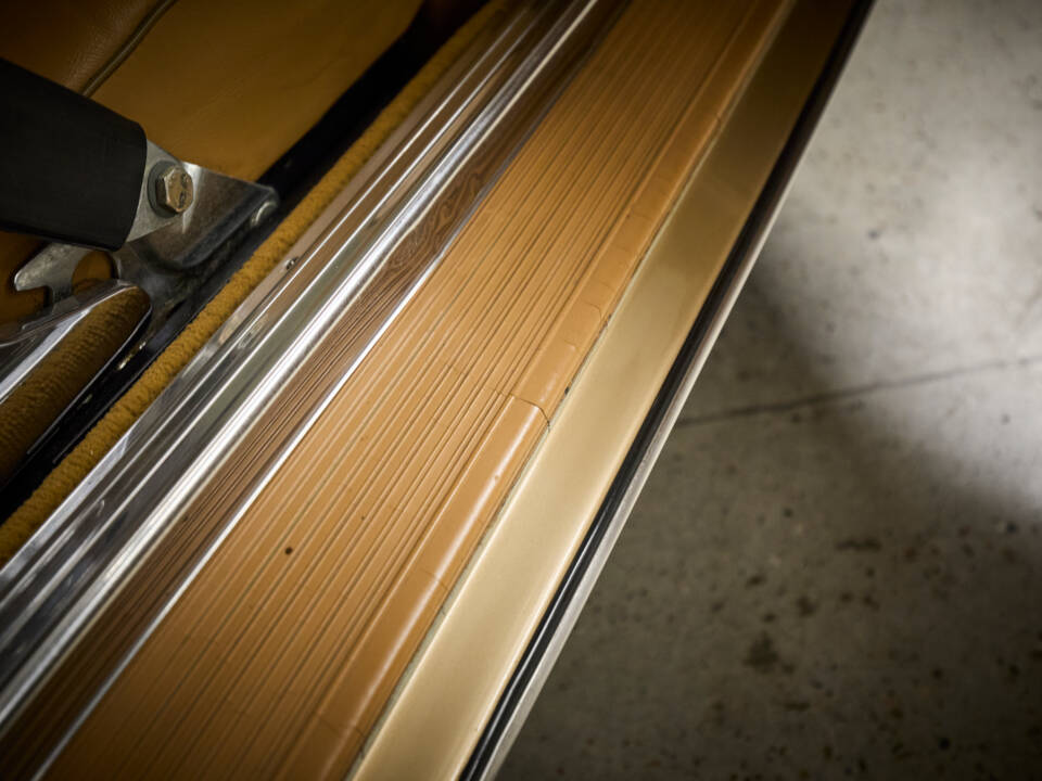 Image 80/99 of Mercedes-Benz 300 SL (1987)