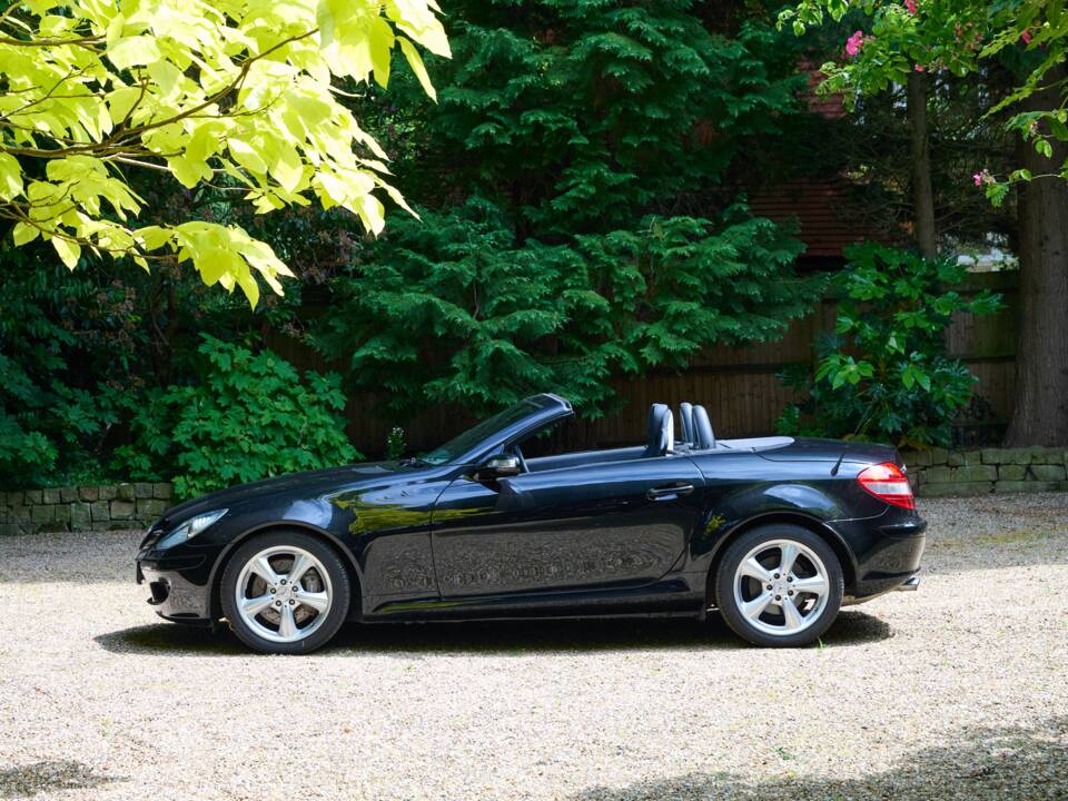 Image 10/50 of Mercedes-Benz SLK 350 (2004)