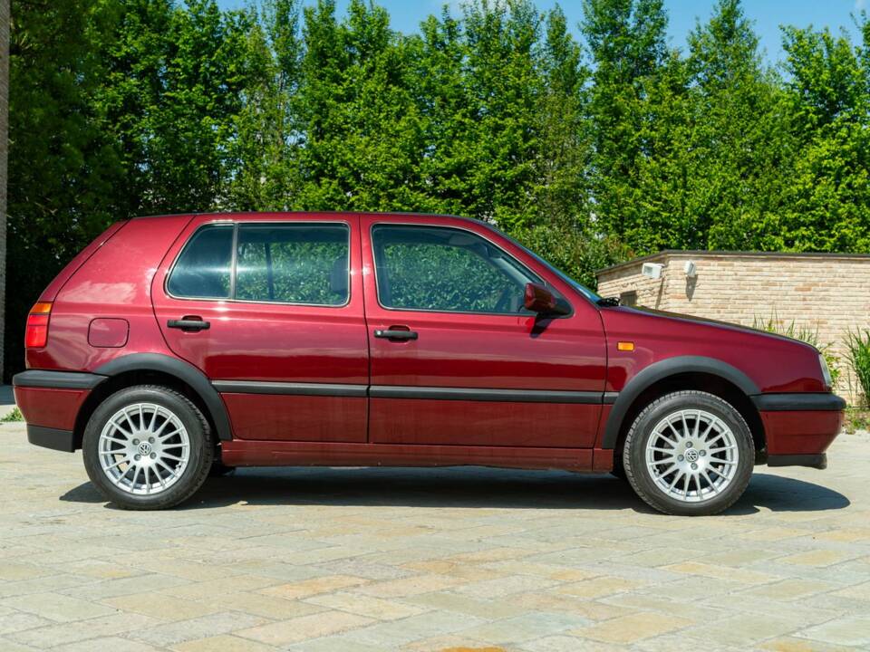 Image 12/48 of Volkswagen Golf III 1.4 (1993)