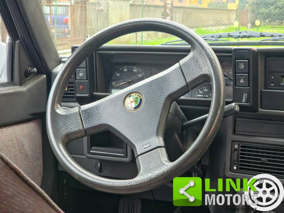 Image 10/10 of Alfa Romeo 75 1.8 (1992)