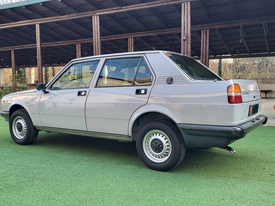 Image 15/51 of Alfa Romeo Giulietta 1.3 (1979)