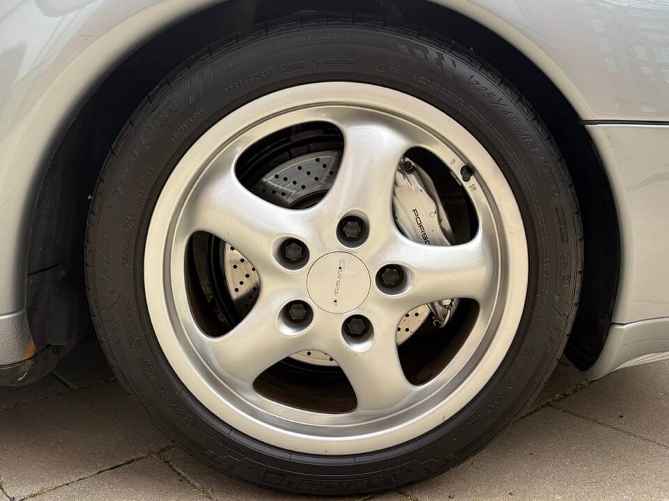 Afbeelding 71/73 van Porsche 911 Carrera 4 (1995)