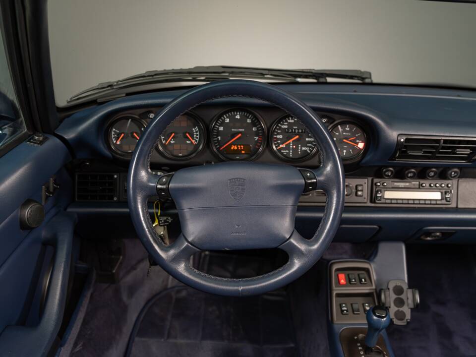 Image 16/25 of Porsche 911 Carrera (1997)