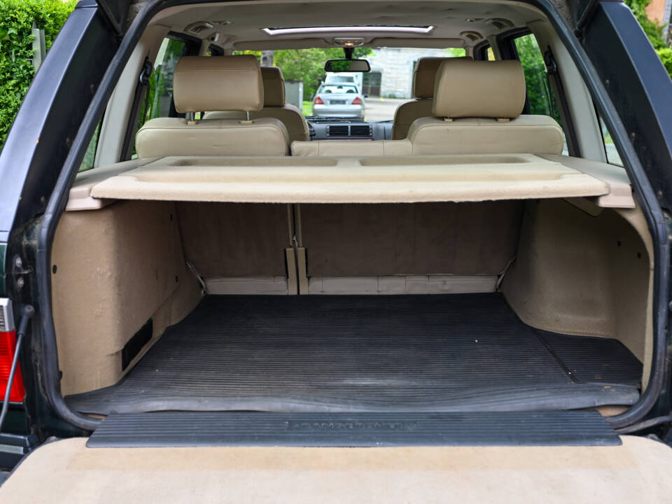 Bild 23/27 von Land Rover Range Rover 4.6 Vogue (2000)