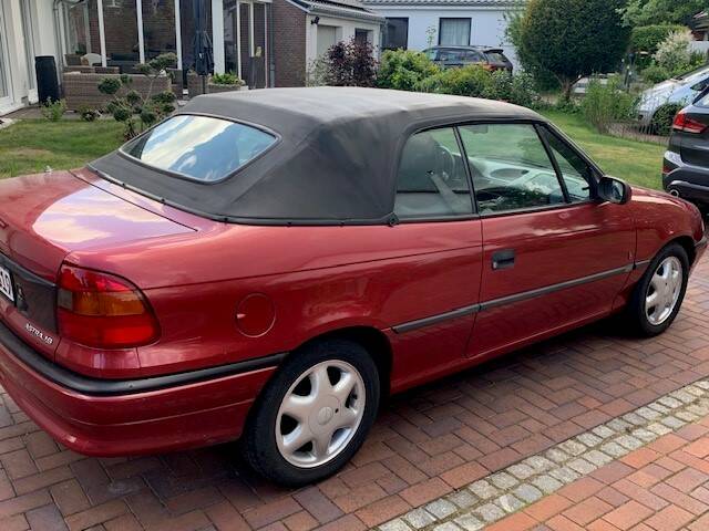 Image 6/6 of Opel Astra 1.6i (1996)