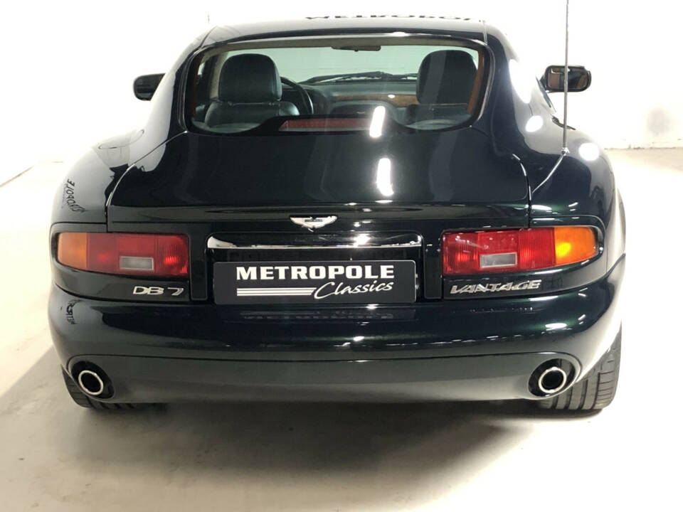 Image 12/35 of Aston Martin DB 7 Vantage (2000)