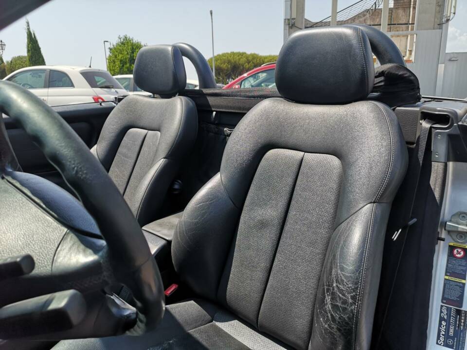 Imagen 15/38 de Mercedes-Benz SLK 200 Kompressor (2002)