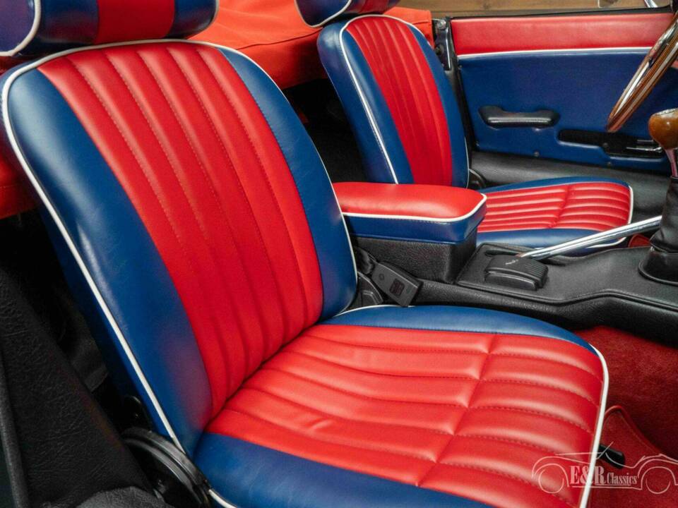 Bild 15/17 von Jaguar E-Type (1970)