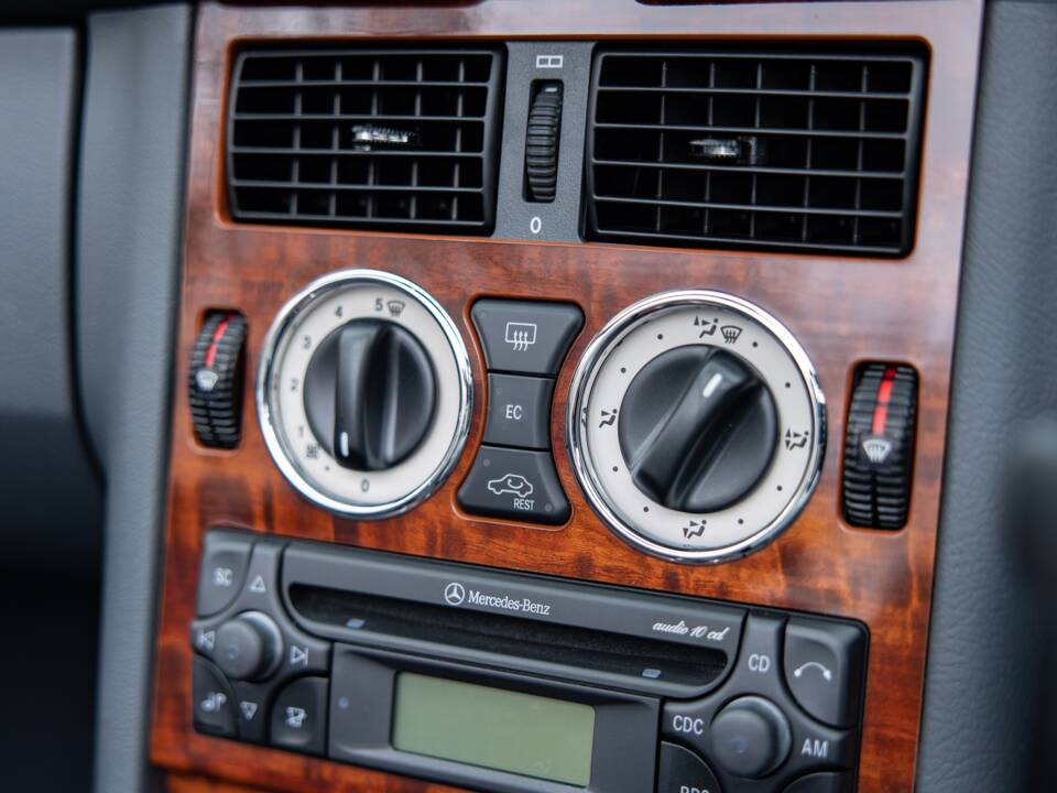 Image 35/47 of Mercedes-Benz SLK 230 Kompressor (2000)