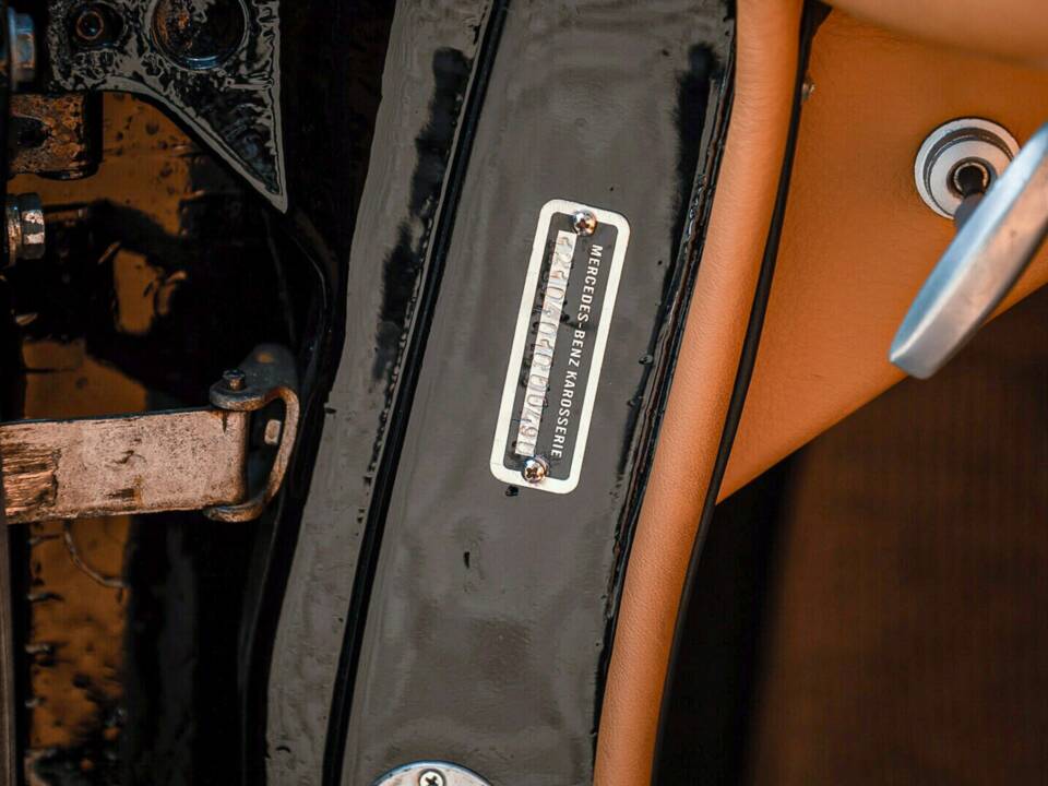 Image 34/42 of Mercedes-Benz 190 SL (1961)