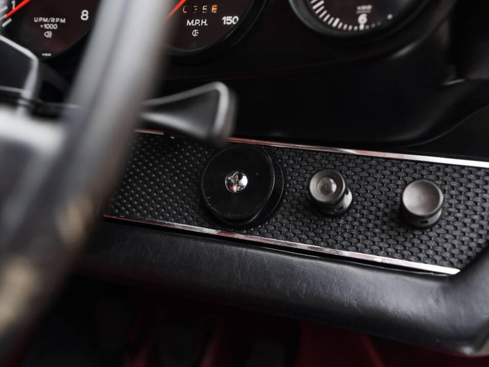 Bild 49/90 von Porsche 911 2.0 E (1969)