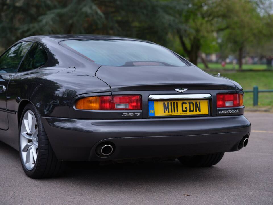 Bild 9/42 von Aston Martin DB 7 Vantage (2001)