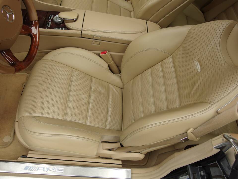 Bild 21/49 von Mercedes-Benz CL 63 AMG (2007)