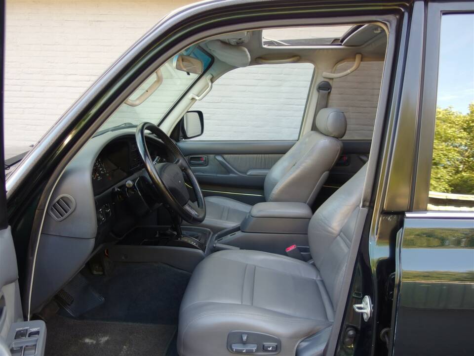 Image 34/99 de Toyota Land Cruiser J80 (1994)