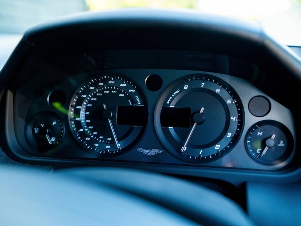 Imagen 31/52 de Aston Martin Rapide AMR (2020)