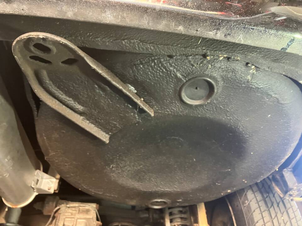 Bild 18/23 von Alfa Romeo 2.0 Spider (1991)