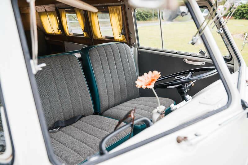 Image 29/50 of Volkswagen T1 camper (1966)