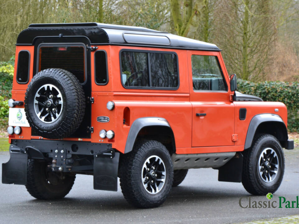 Bild 5/50 von Land Rover Defender 90 Autobiography (2015)