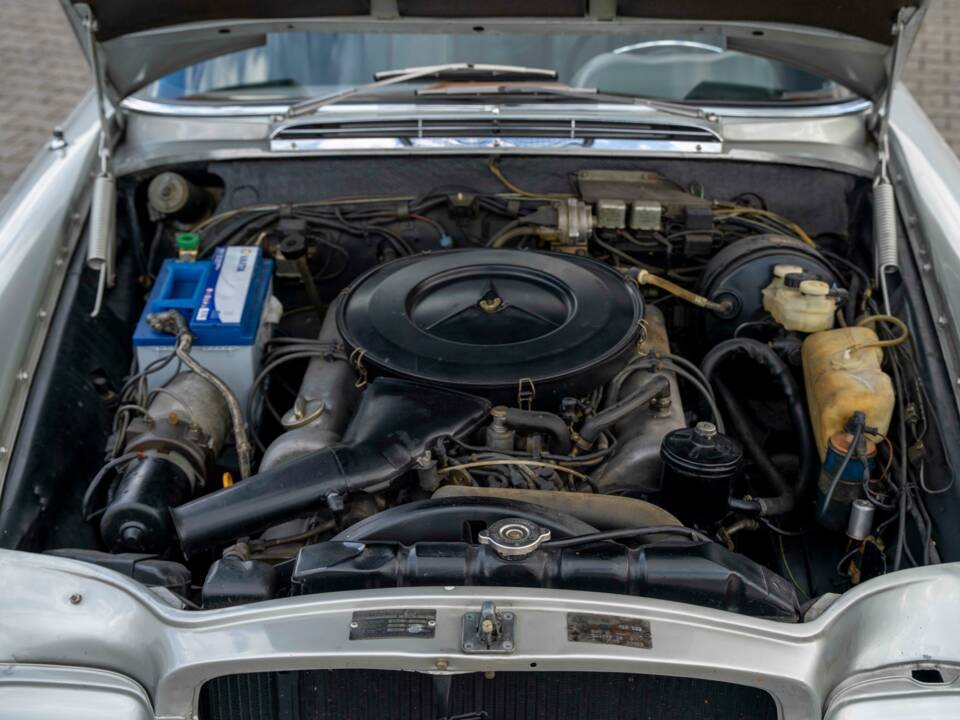 Imagen 27/30 de Mercedes-Benz 280 SE 3,5 (1969)