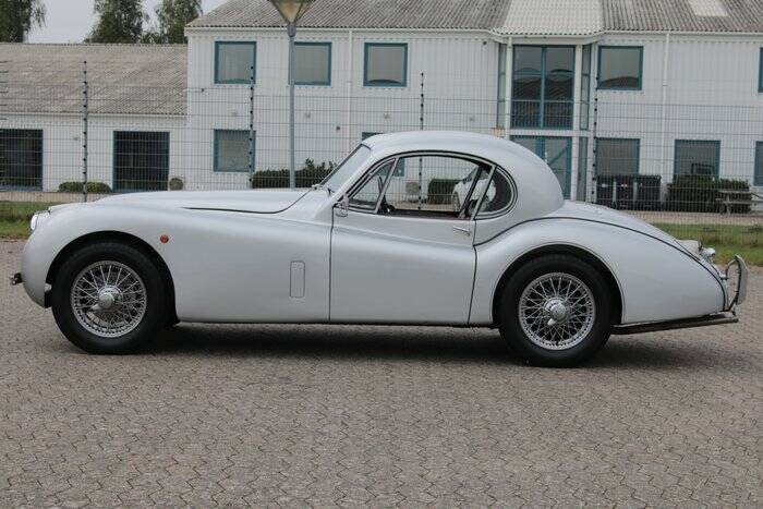 Immagine 2/7 di Jaguar XK 120 SE FHC (1951)