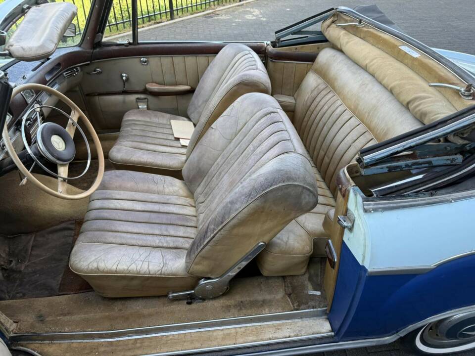 Afbeelding 15/50 van Mercedes-Benz 220 SE Cabriolet (1960)