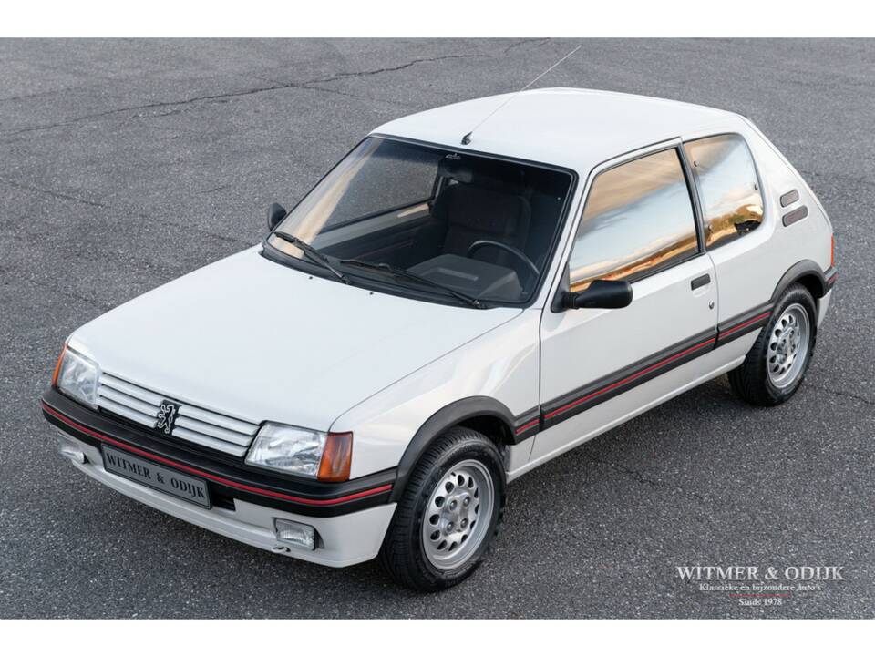 Image 3/26 of Peugeot 205 GTi 1.6 (1987)