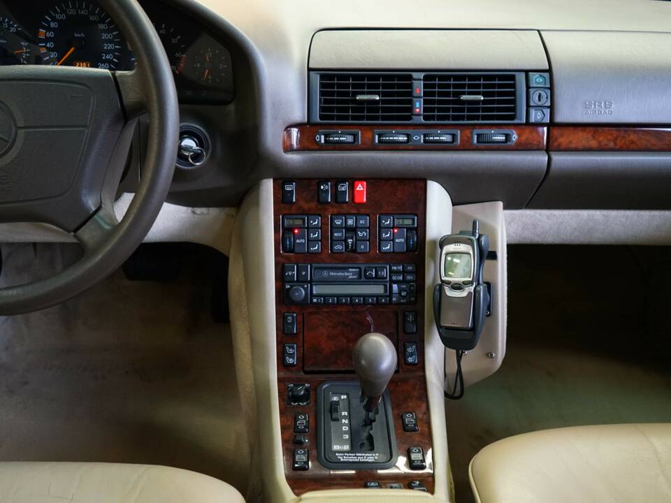 Immagine 21/36 di Mercedes-Benz S 500 L (1994)
