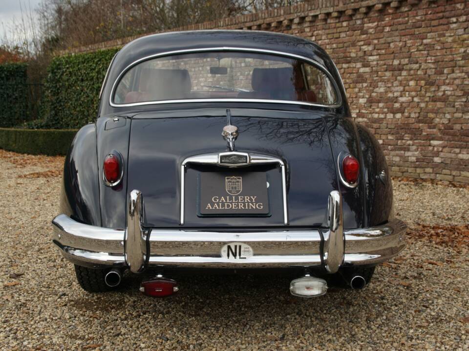 Image 6/50 of Jaguar XK 150 3.4 S FHC (1959)
