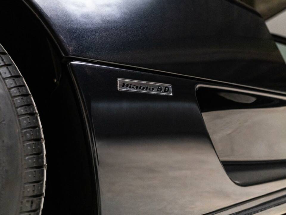 Image 17/31 of Lamborghini Diablo VT 6.0 (2001)