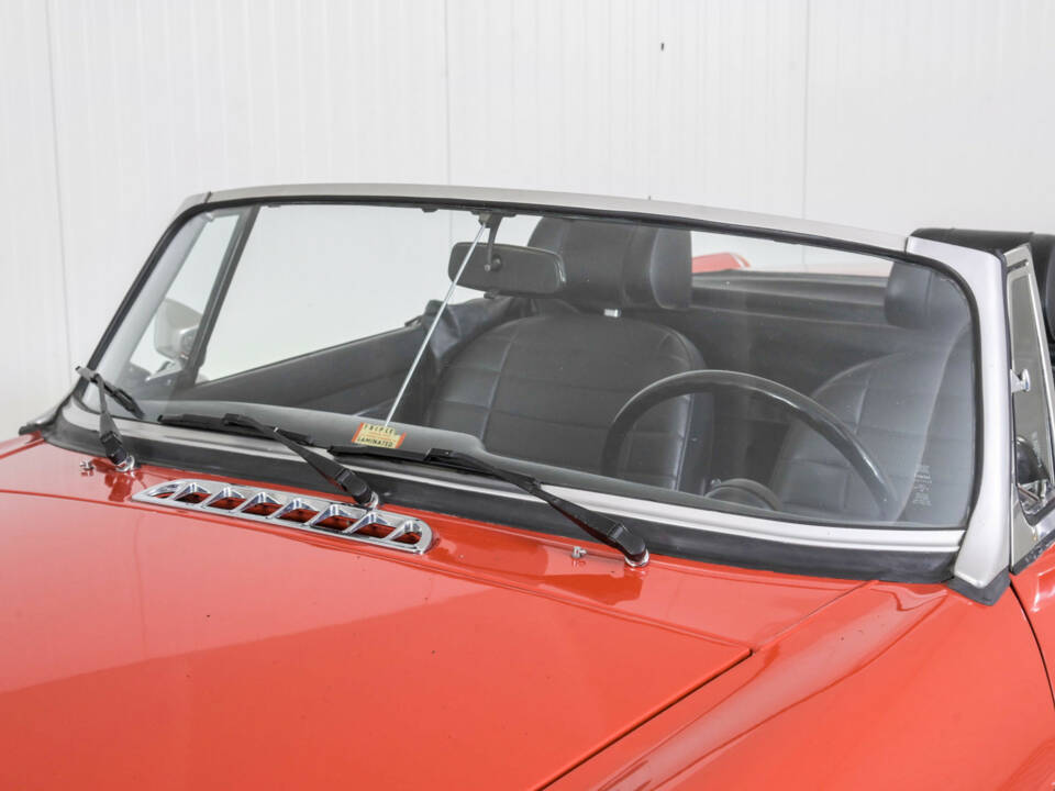 Image 35/50 of MG MGB (1976)