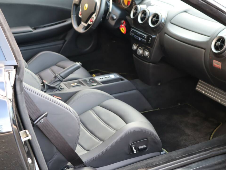 Bild 46/50 von Ferrari F 430 (2010)