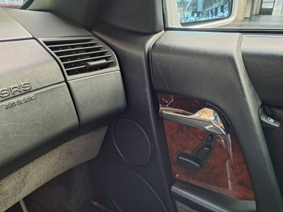 Bild 16/30 von Mercedes-Benz SL 280 (1993)