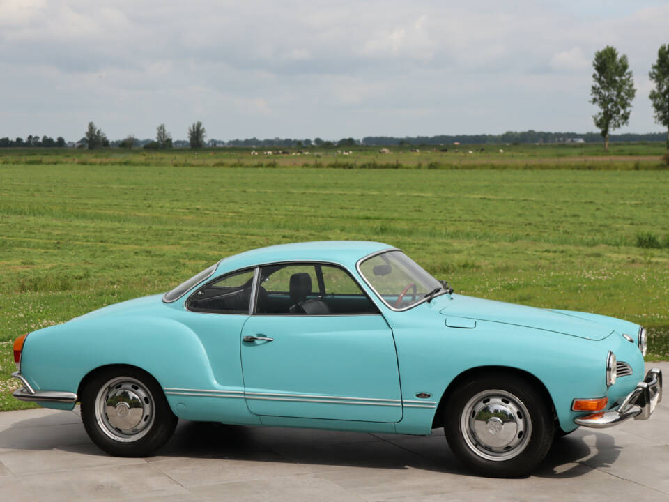 Image 48/50 of Volkswagen Karmann Ghia 1600 (1970)