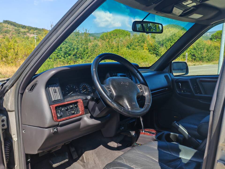 Bild 22/40 von Jeep Grand Cherokee 5.9 Limited (1998)