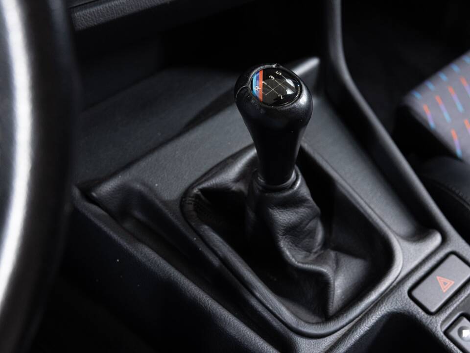 Bild 15/34 von BMW M5 (1993)