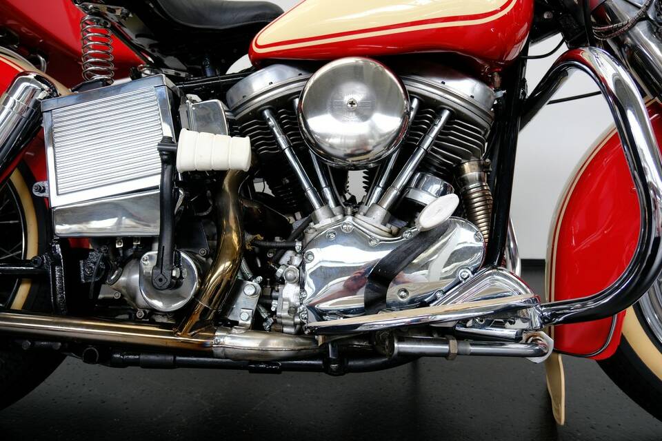 Image 7/75 of Harley-Davidson FL Panhead (1965)