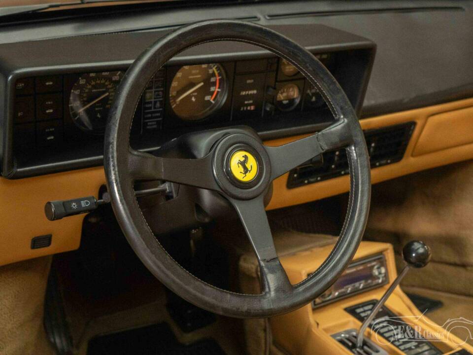 Image 12/19 de Ferrari Mondial 3.2 (1985)