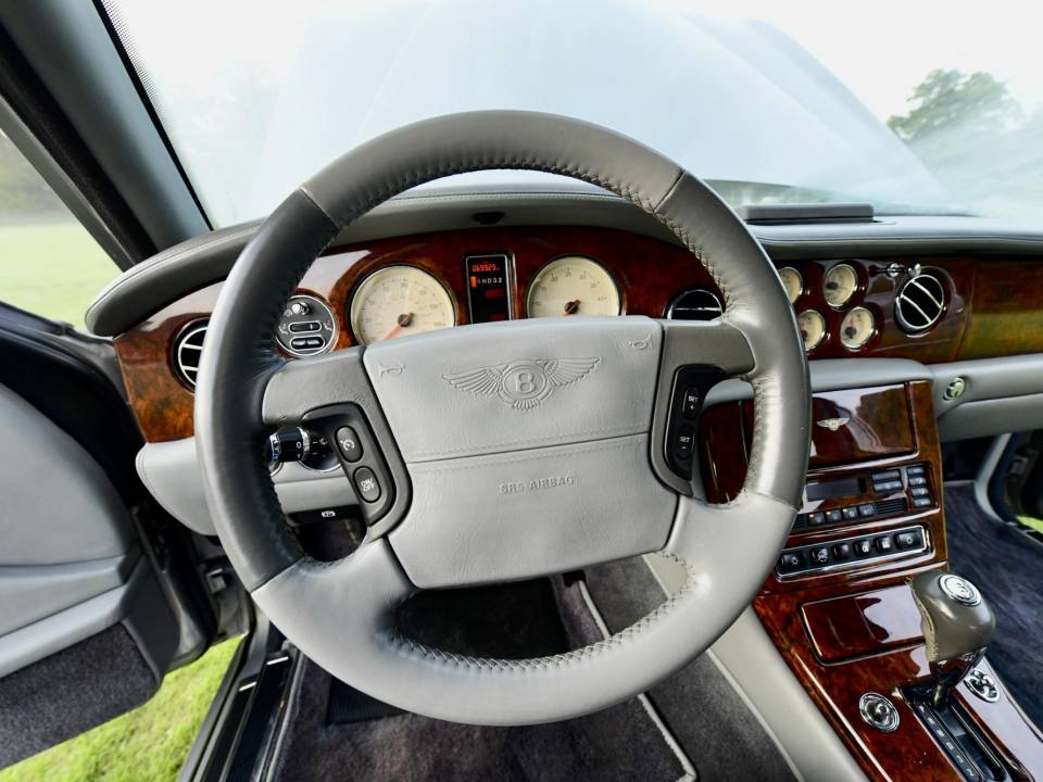 Afbeelding 28/50 van Bentley Arnage Red Label (2002)