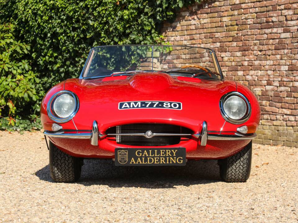 Image 42/50 de Jaguar Type E 3.8 (1964)