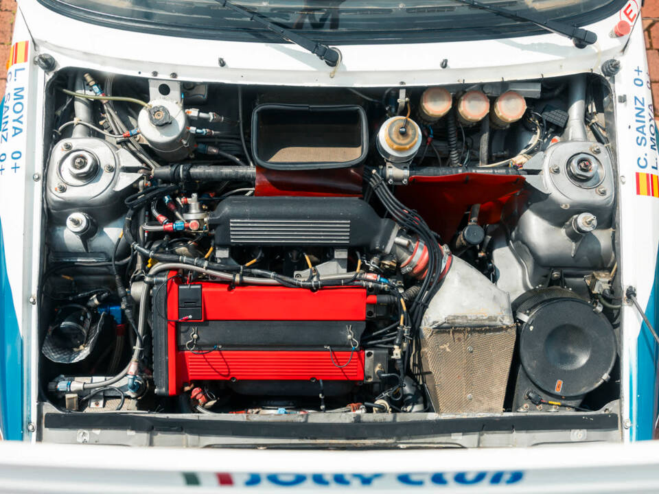 Image 19/28 of Lancia Delta HF Integrale Evoluzione I (1991)