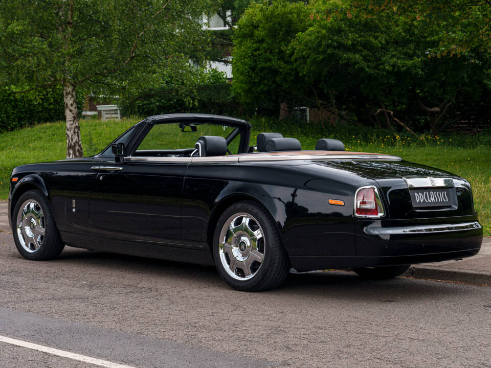 Immagine 4/29 di Rolls-Royce Phantom DHC (2008)