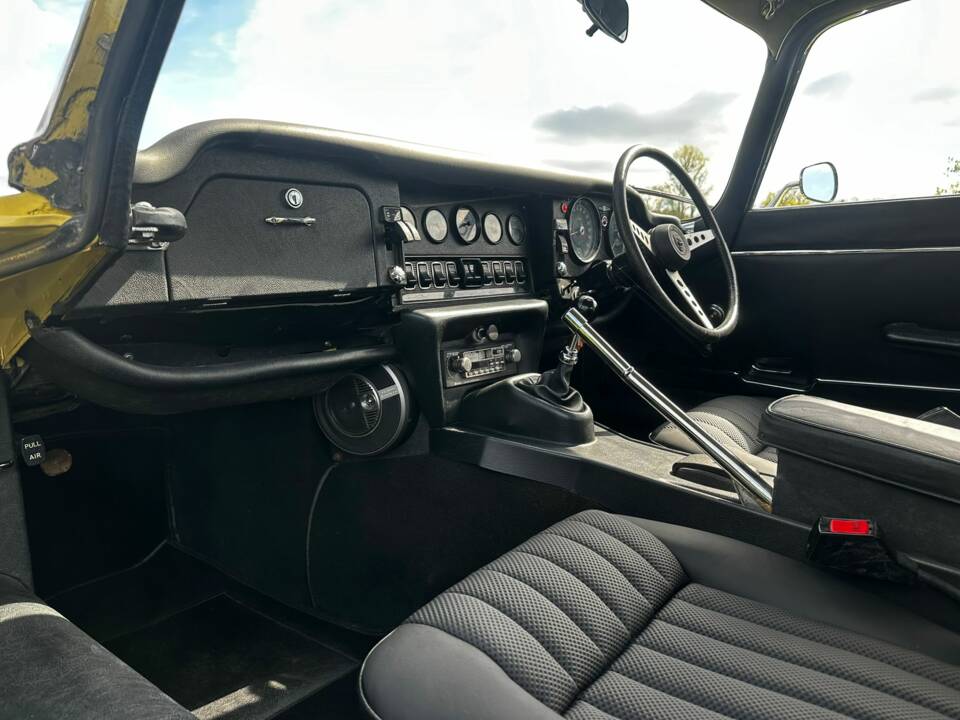 Imagen 26/39 de Jaguar E-Type V12 (2+2) (1972)