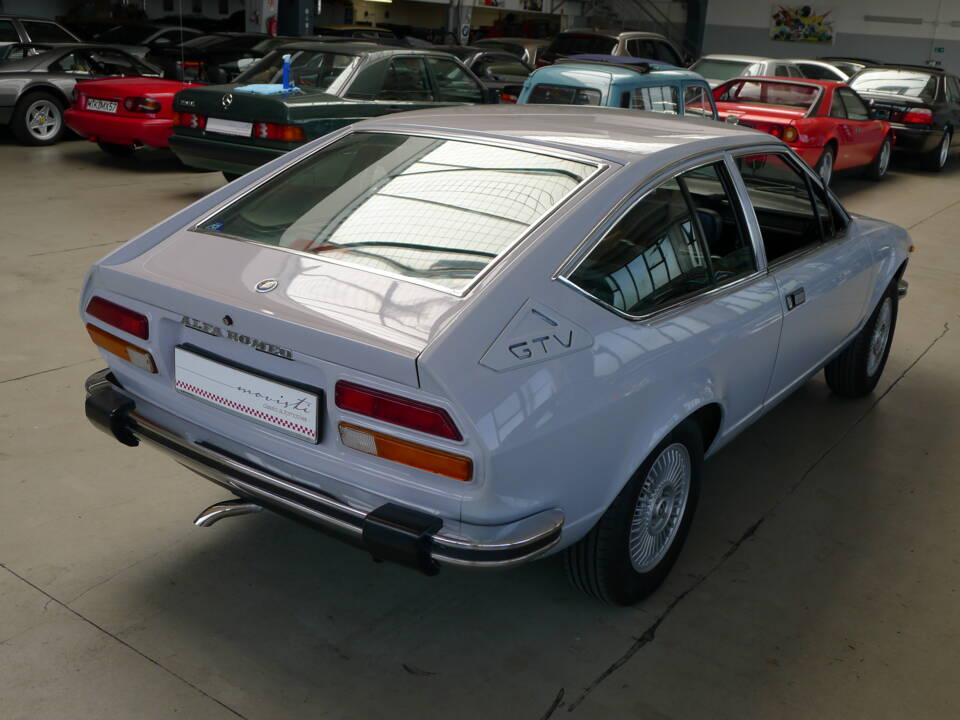 Bild 31/45 von Alfa Romeo Alfetta GT 1.6 (1978)