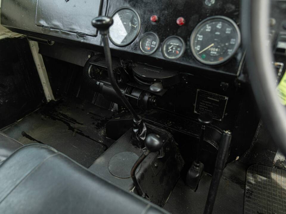 Bild 43/50 von Land Rover 88 Lightweight (1977)