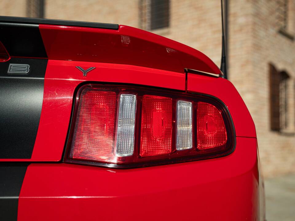 Image 27/50 of Ford Mustang Shelby GT 500 (2011)