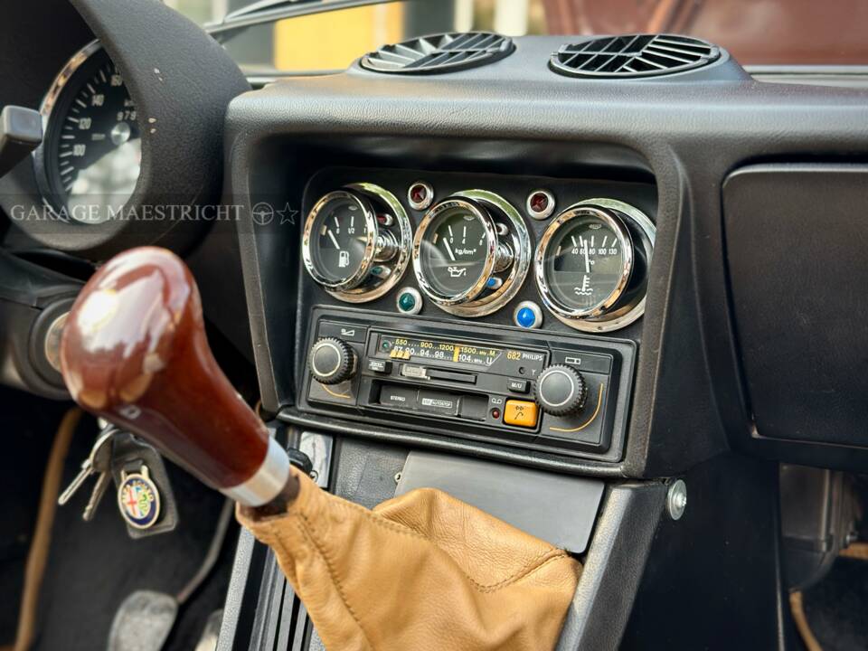 Image 53/100 of Alfa Romeo 2000 Spider Veloce (1980)
