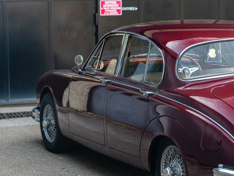 Image 25/49 of Jaguar Mk II 3.4 (1967)
