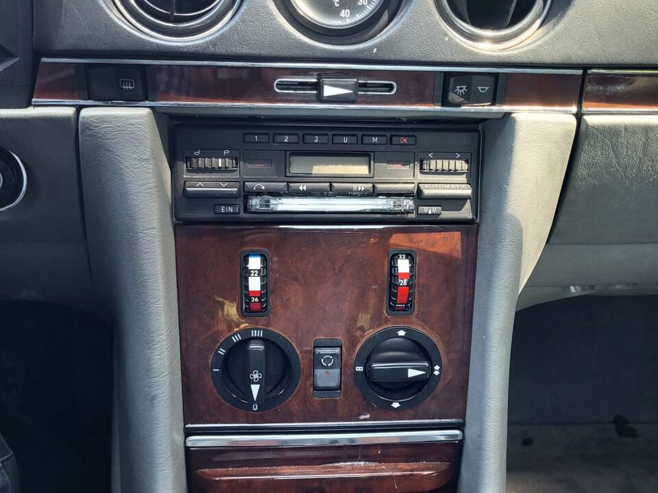 Image 6/11 of Mercedes-Benz 300 SL (1988)