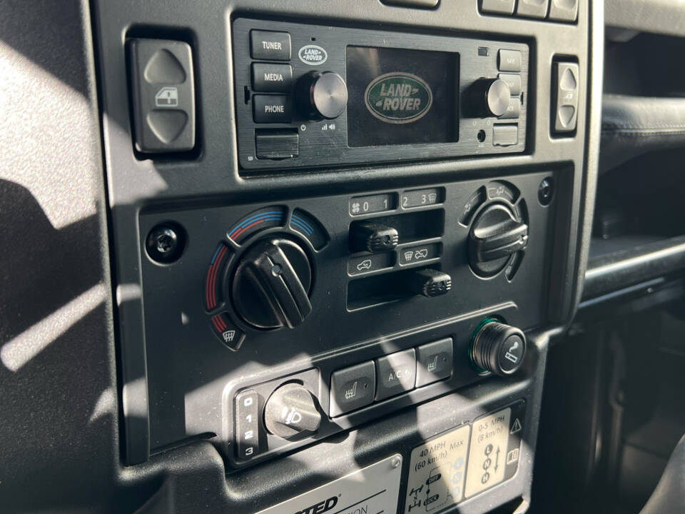 Immagine 11/28 di Land Rover Defender 90 (2015)
