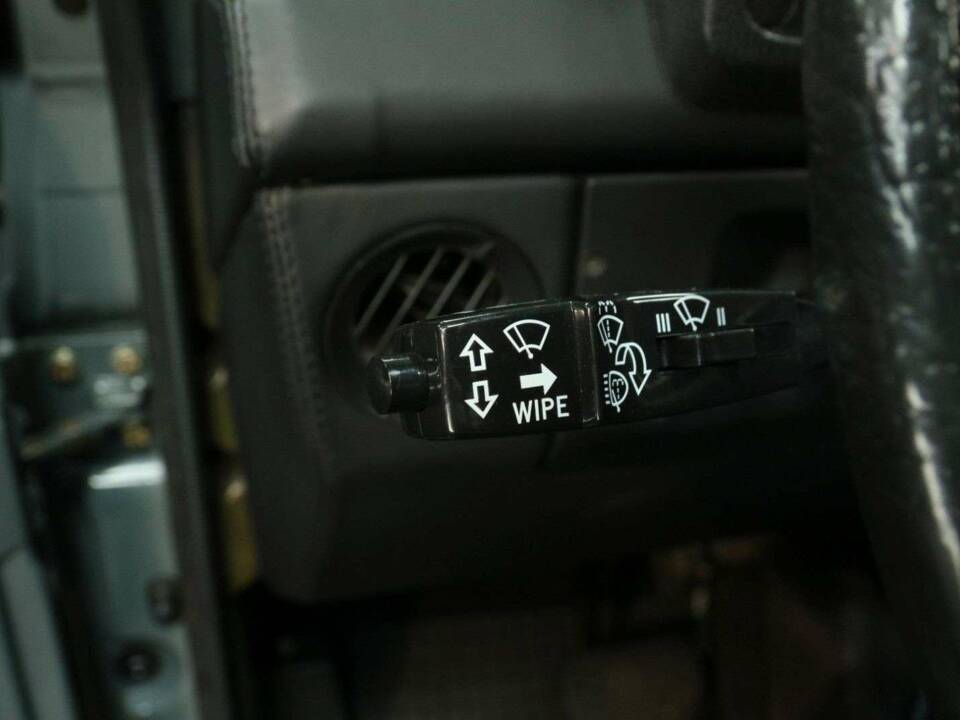 Image 18/50 of Mercedes-Benz G 230 (1993)
